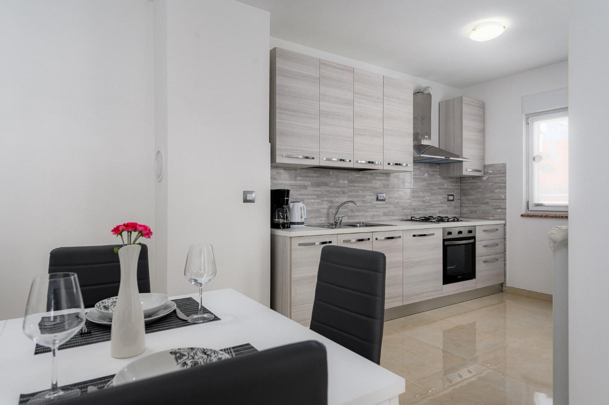 Stancija Amorozo 5 - Apartment N. 7 ポレッチ エクステリア 写真